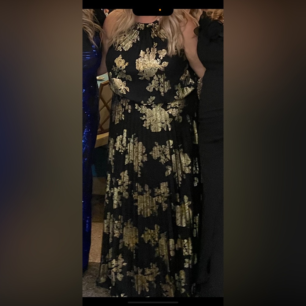 Elegant Black and Gold Halter Dress - Picture 3 of 6